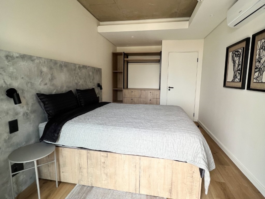 1 Bedroom Property for Sale in Sea Point Western Cape